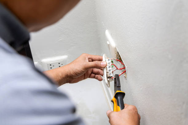 Best Affordable Electrician  in Eldora, IA